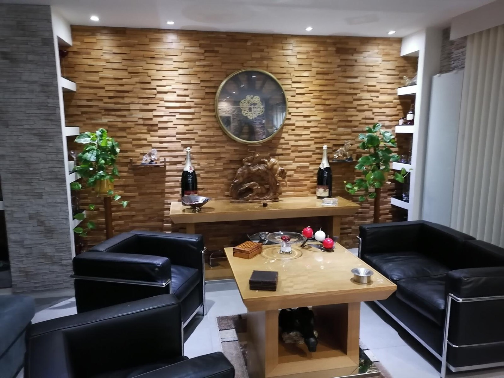 Salon, parement bois — AC RENOV